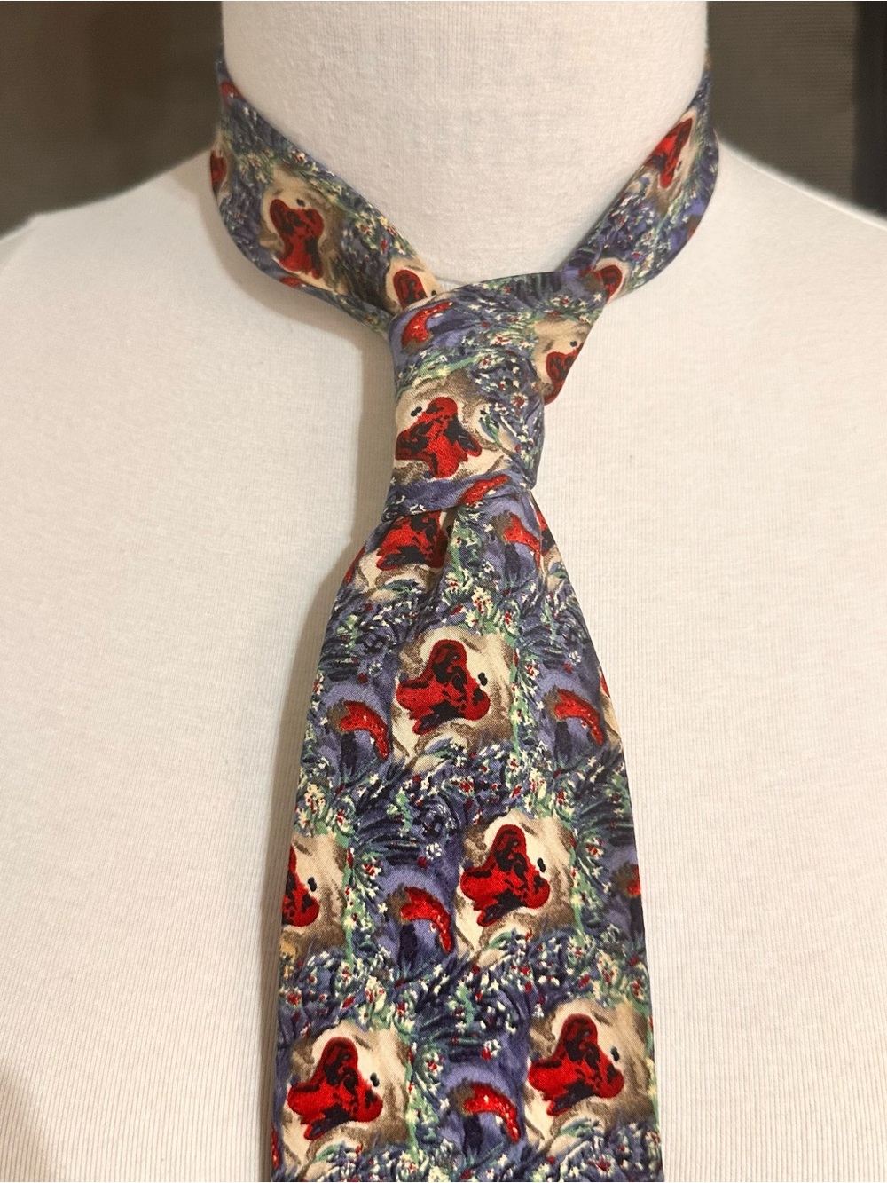 Silk Necktie in Blue and Red Floral Pattern